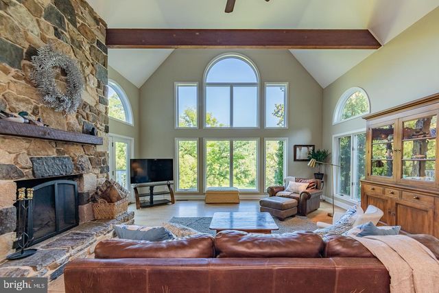 $1,170,000 | 1465 Hollow Road, Chester Springs, PA 19425