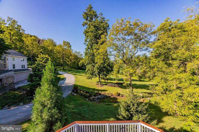 $1,170,000 | 1465 Hollow Road, Chester Springs, PA 19425
