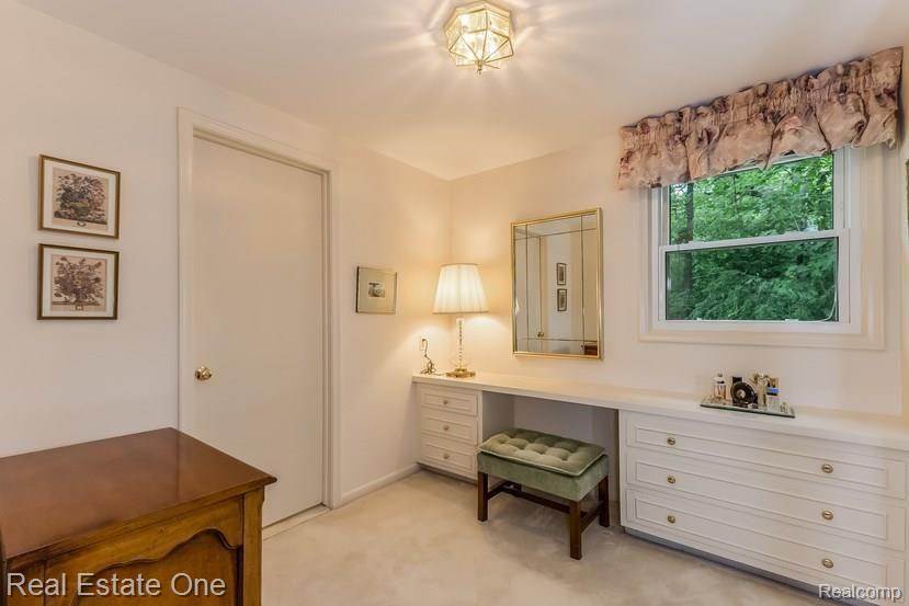 30067 Fox Grove Road Farmington Hills, MI 48334 - Photo 16 of 29