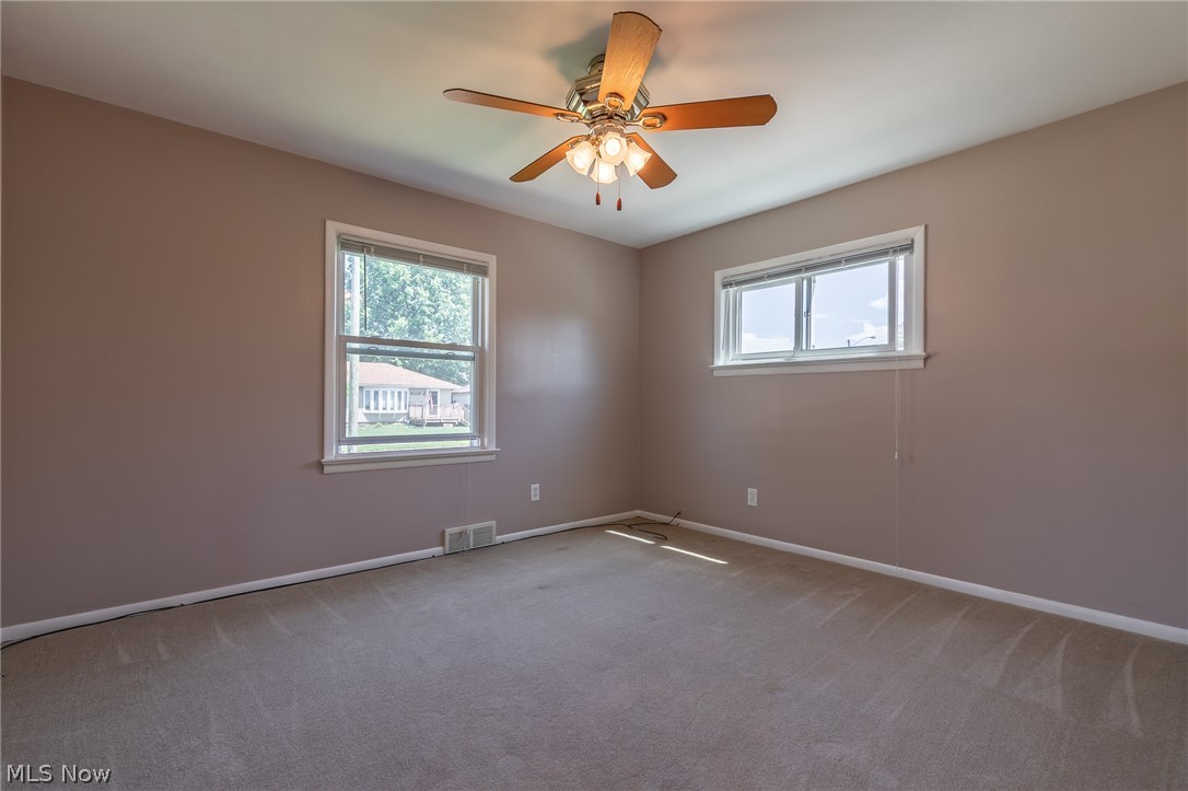 30120 Oakdale Road Willowick, OH 44095 - Photo 12 of 23