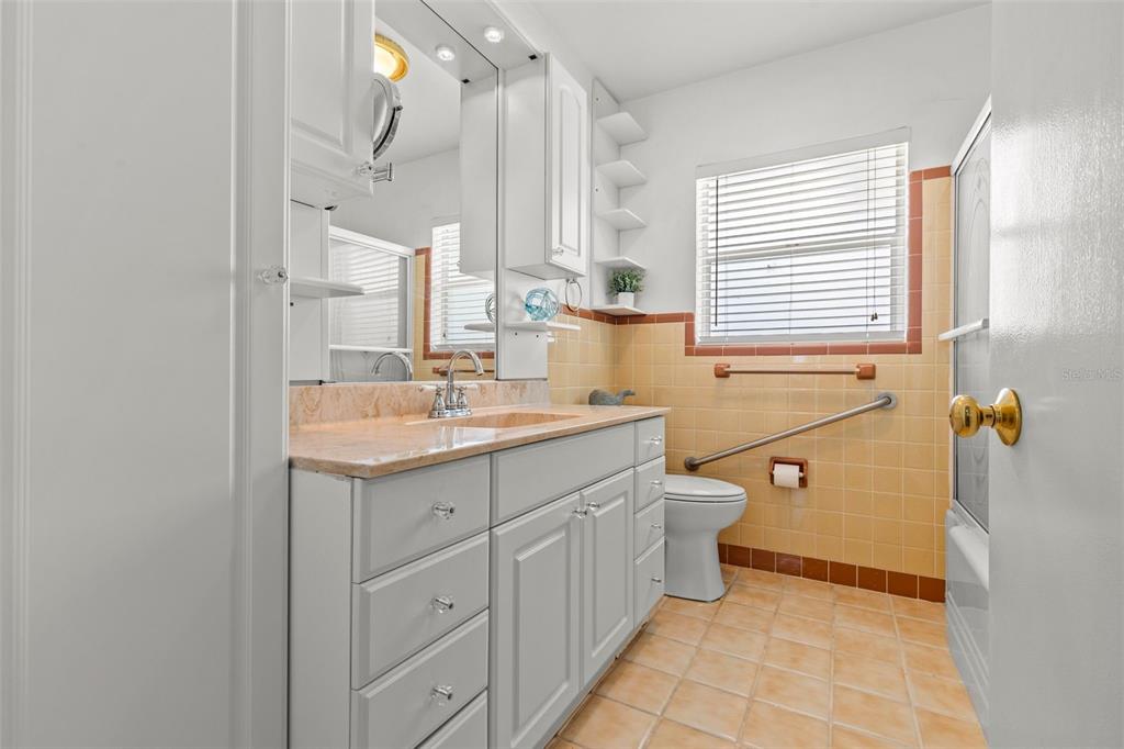 2087 Druid Road Clearwater, FL 33764 - Photo 15 of 46