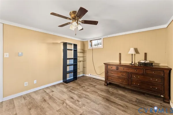 a view of a livingroom with a dresser