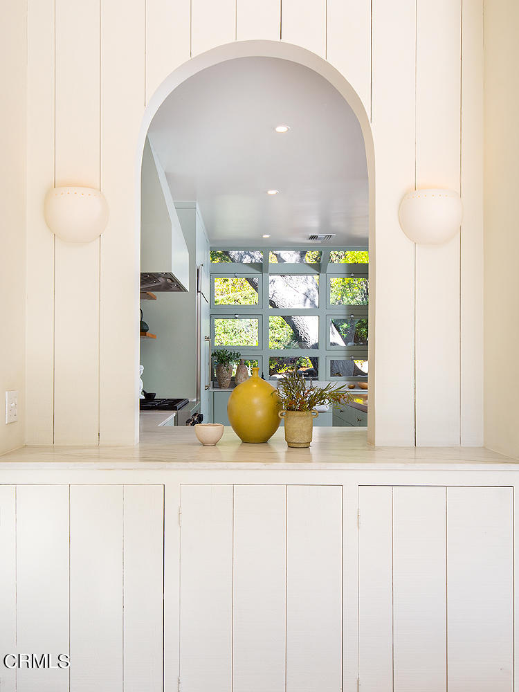 490 La Loma Road Pasadena, CA 91105 - Photo 18 of 59 a bathroom with a sink and a mirror