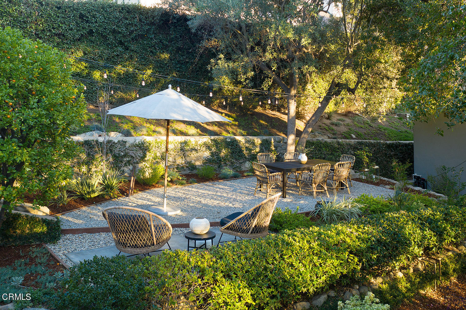 490 La Loma Road Pasadena, CA 91105 - Photo 5 of 59 a view of a backyard with sitting area