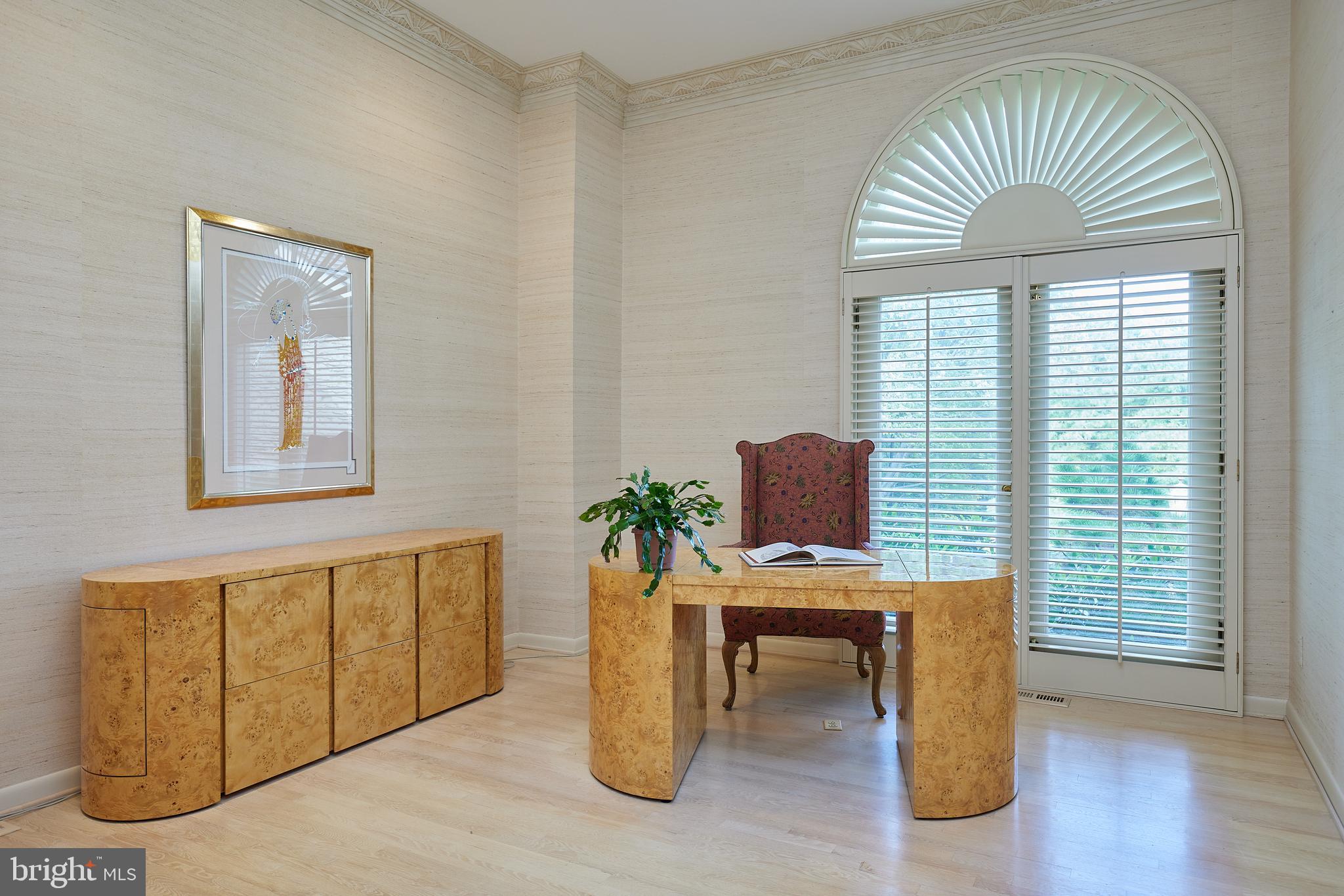 10811 Barn Wood Lane Potomac, MD 20854 - Photo 22 of 41 Main Floor Library