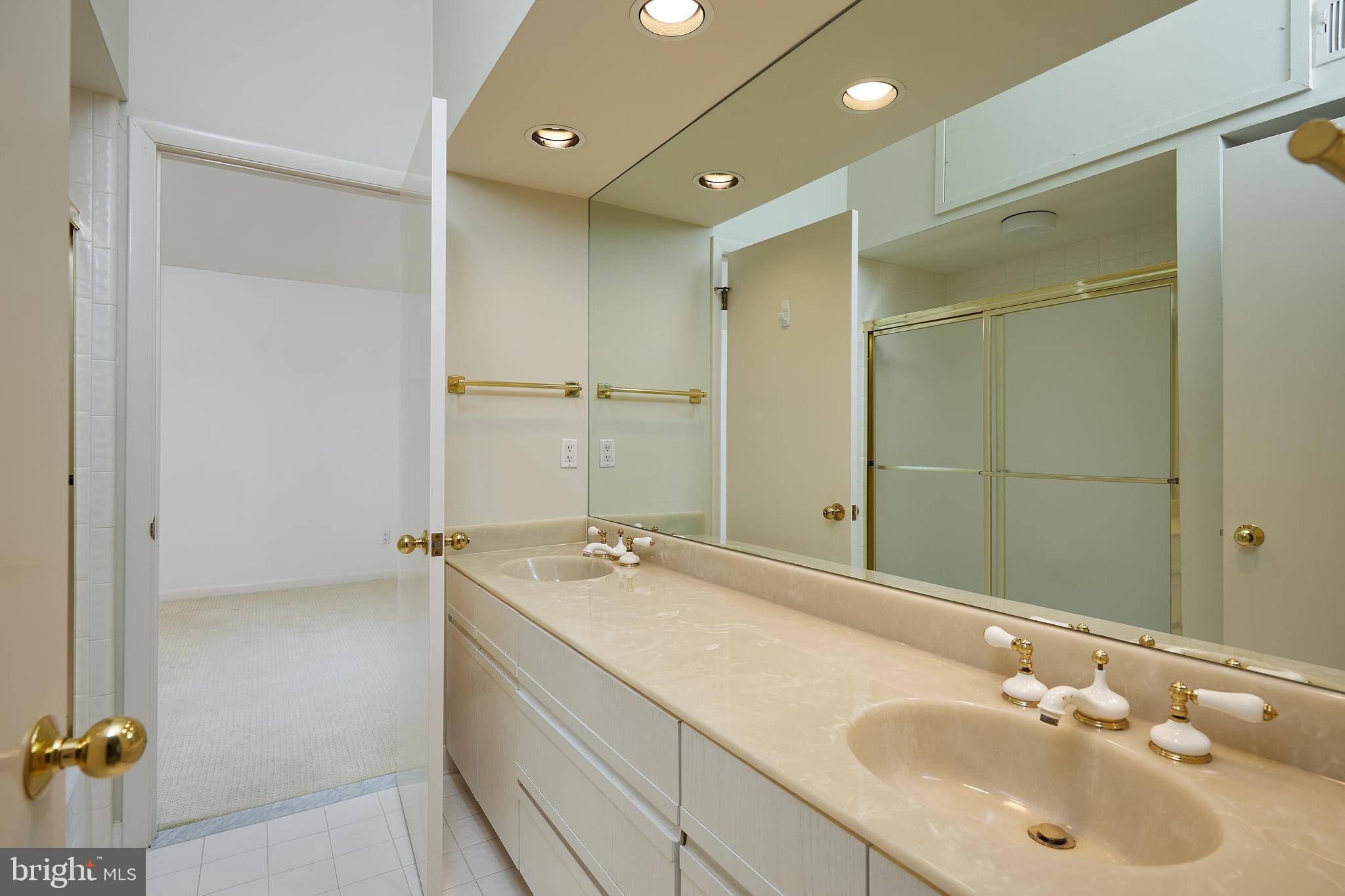10811 Barn Wood Lane Potomac, MD 20854 - Photo 27 of 41 Upper Level #2, Buddy Bath #3, Double Sinks