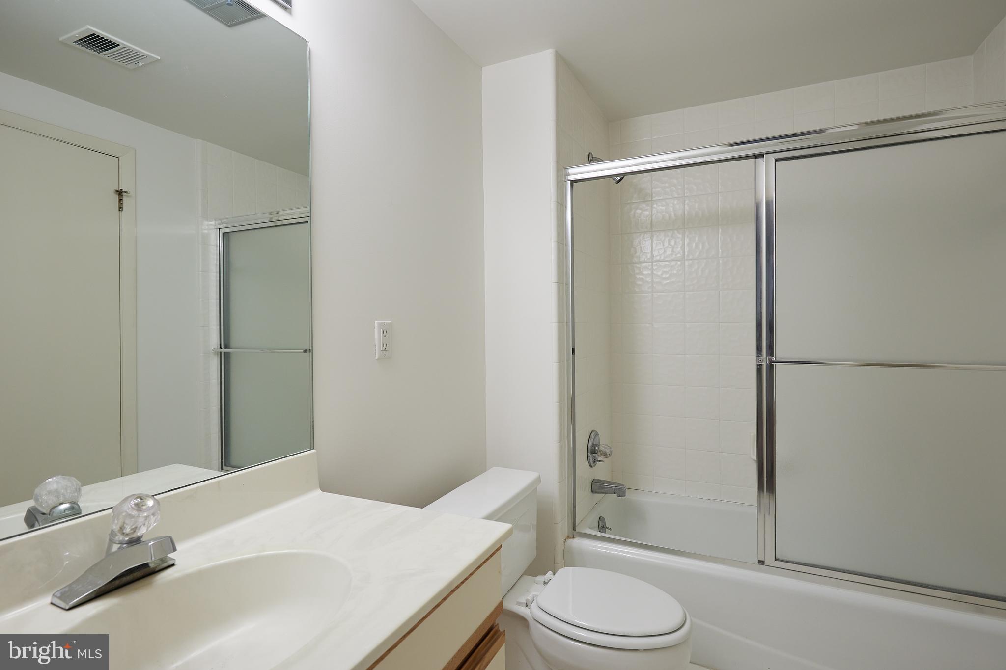 10811 Barn Wood Lane Potomac, MD 20854 - Photo 31 of 41 Lower Level, Full Bath #4