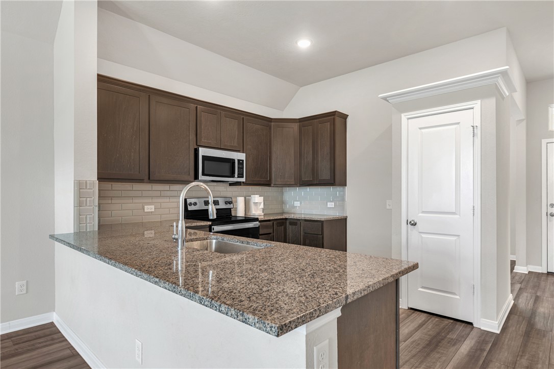 10639 Natural Pond Road Bryan, TX 77845 - Photo 7 of 21