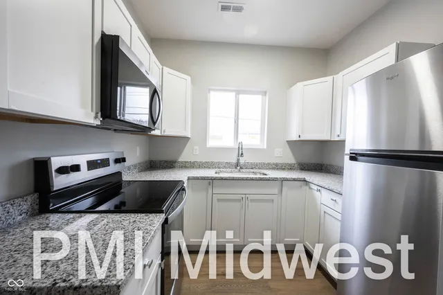 $1,500 | 2810 East Michigan Street, Indianapolis, IN 46201