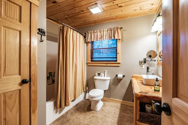 $1,250,000 | 5 Wills Way, Bethel, ME 04217