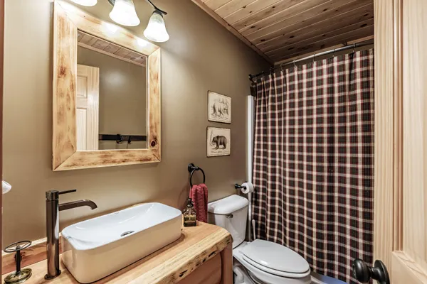 $1,250,000 | 5 Wills Way, Bethel, ME 04217