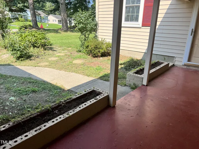 a view of outdoor space yard and front view of a house