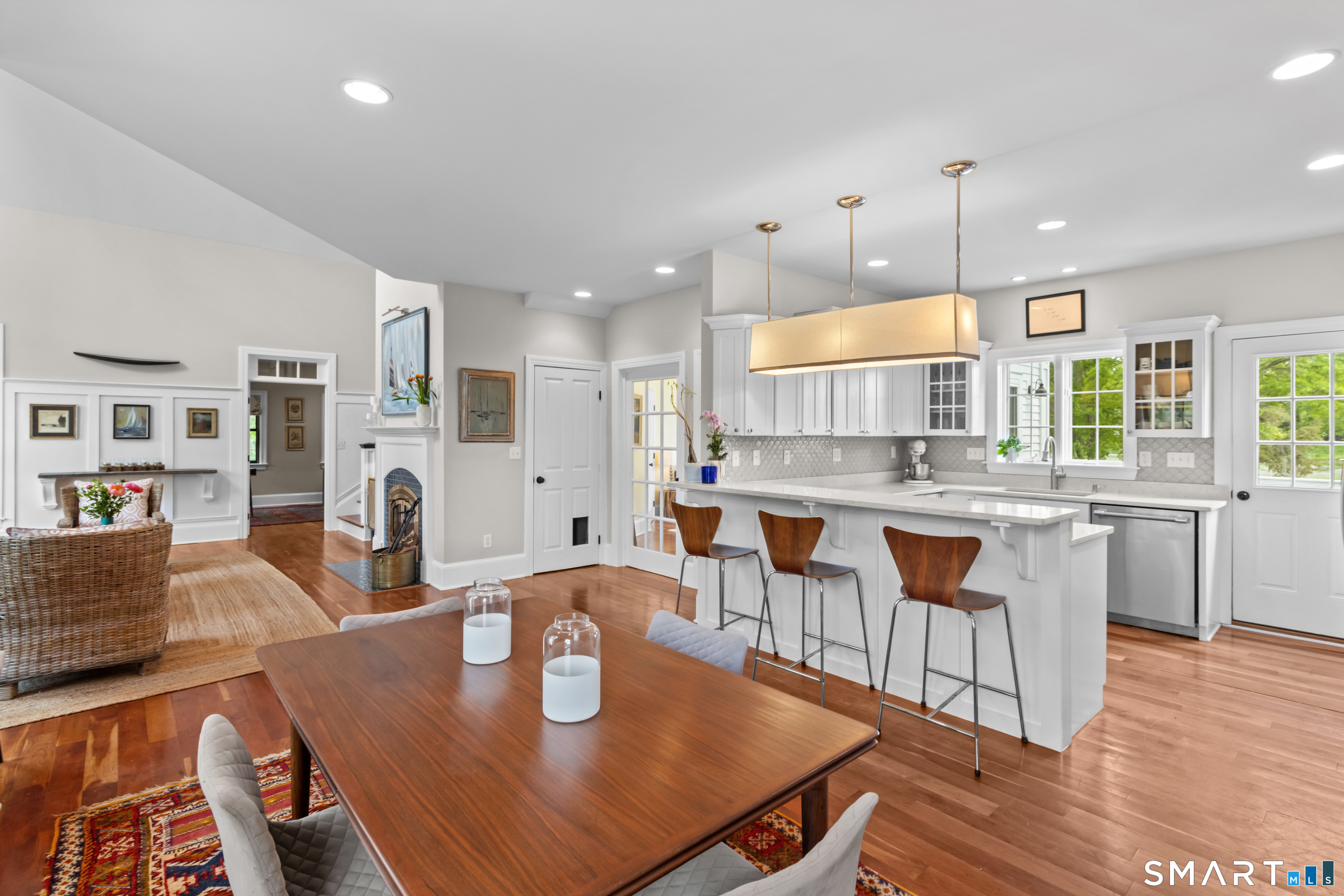 99 Garnet Park Road Madison, CT 06443 - Photo 3 of 40