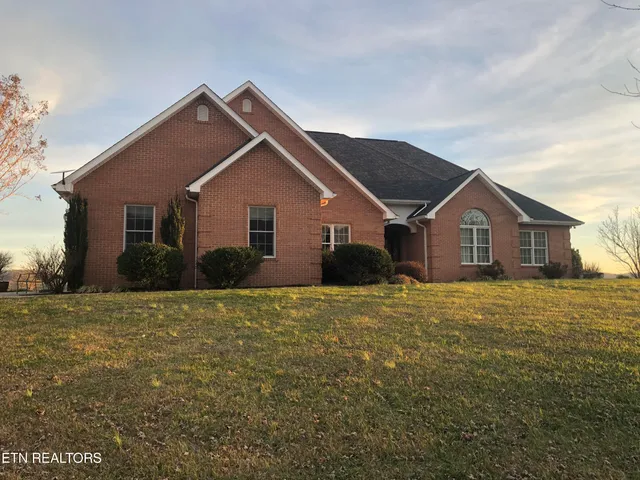 $575,000 | 162 Canary Lane, Speedwell, TN 37870