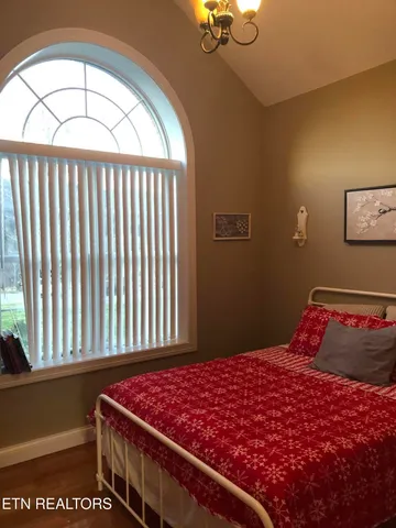 $575,000 | 162 Canary Lane, Speedwell, TN 37870