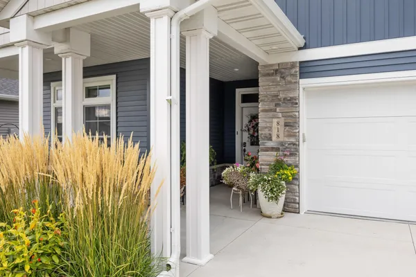 $775,000 | 818 Rania Way West, West Fargo, ND 58078