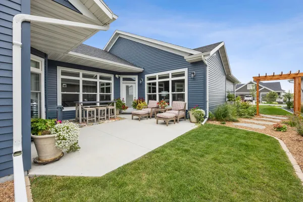 $775,000 | 818 Rania Way West, West Fargo, ND 58078