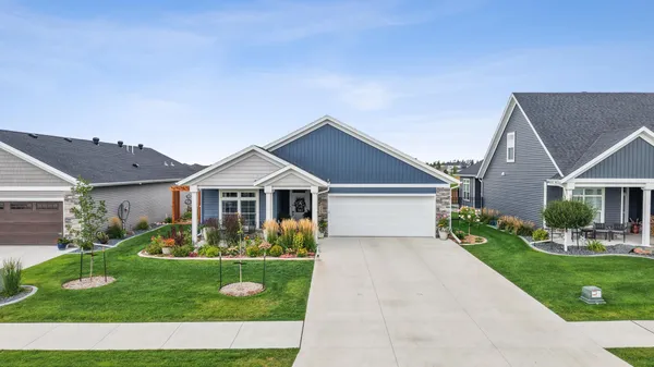 $775,000 | 818 Rania Way West, West Fargo, ND 58078