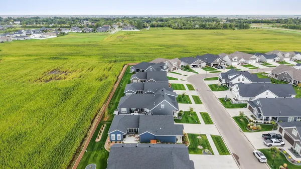 $775,000 | 818 Rania Way West, West Fargo, ND 58078