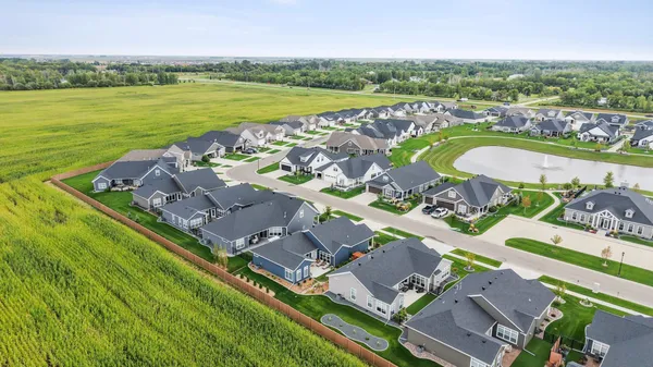 $775,000 | 818 Rania Way West, West Fargo, ND 58078