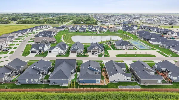 $775,000 | 818 Rania Way West, West Fargo, ND 58078