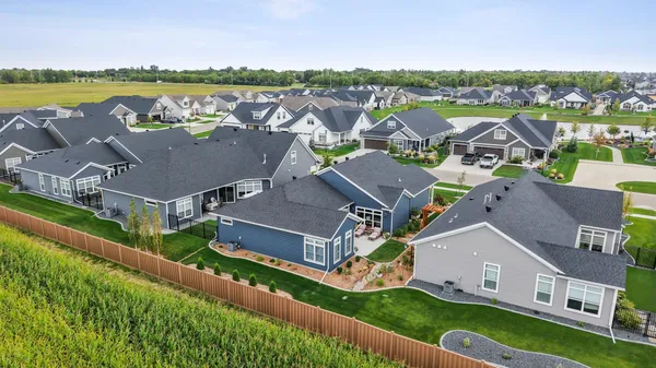 $775,000 | 818 Rania Way West, West Fargo, ND 58078