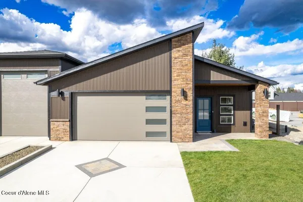 $735,000 | 13944 Rainier Loop, Rathdrum, ID 83858