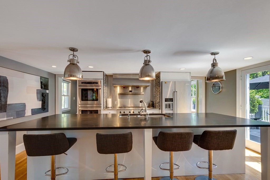 44 Glen Road Winchester, MA 01890 - Photo 12 of 32