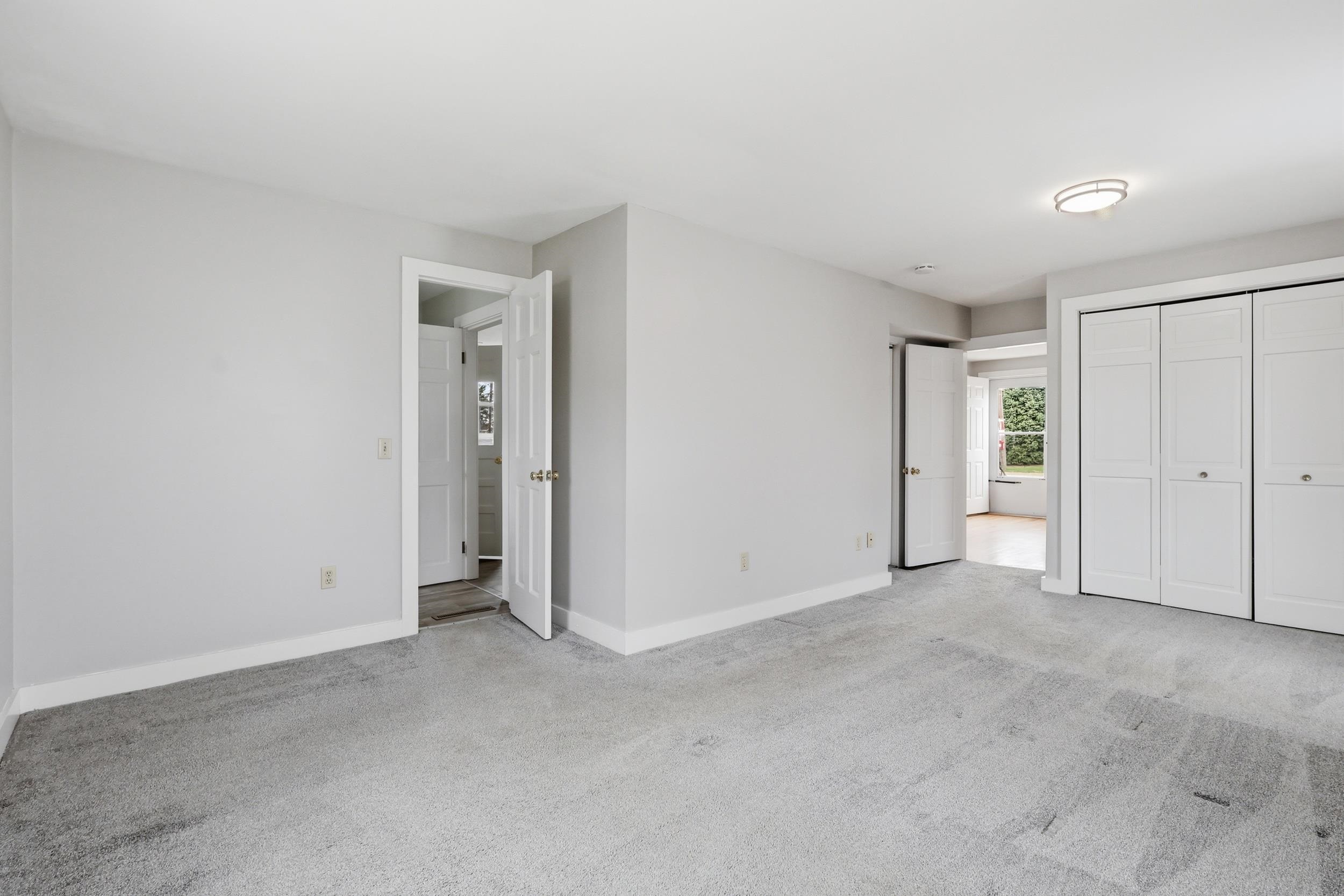 60 Pine Hill Road Nashua, NH 03063 - Photo 11 of 28