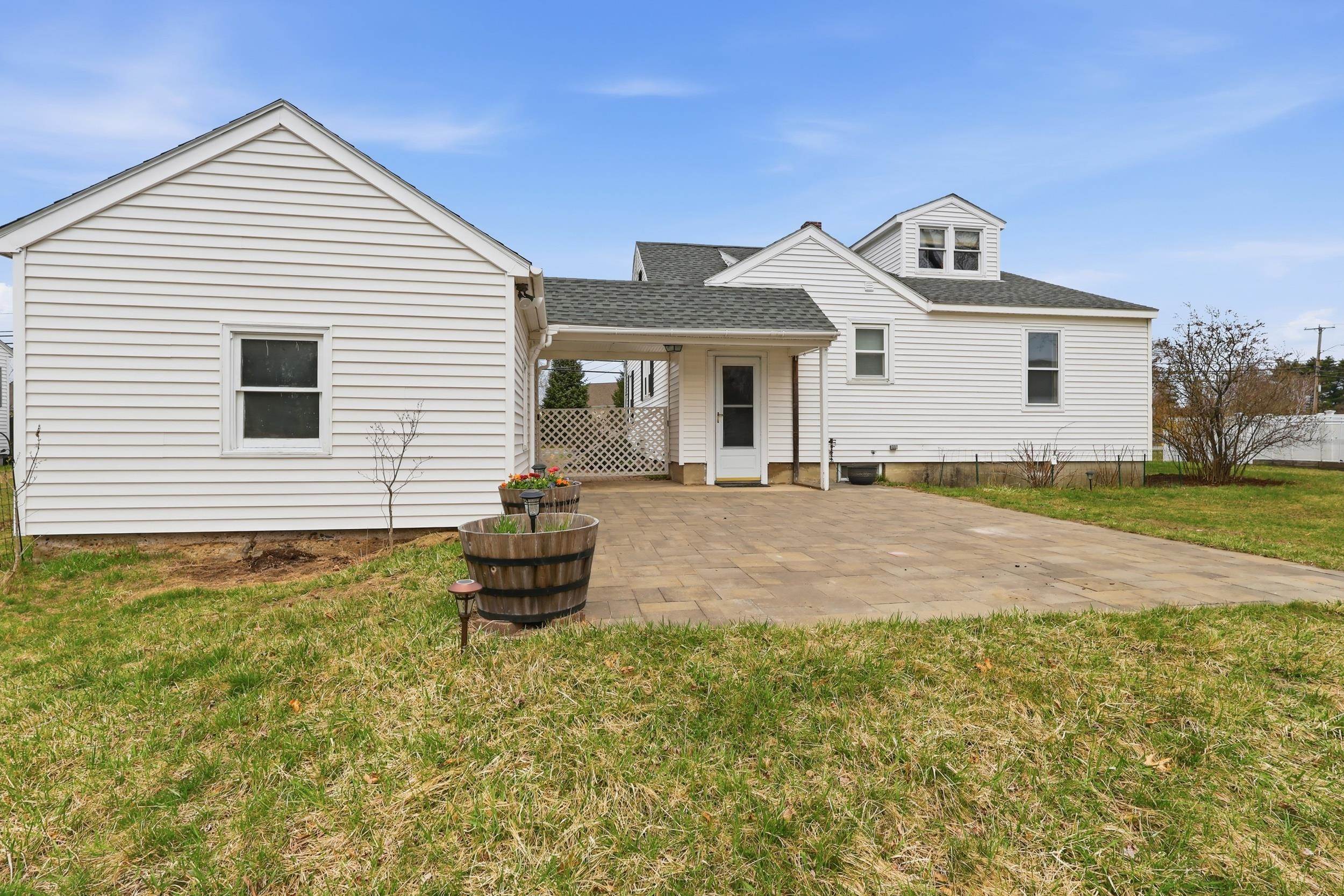 60 Pine Hill Road Nashua, NH 03063 - Photo 19 of 28