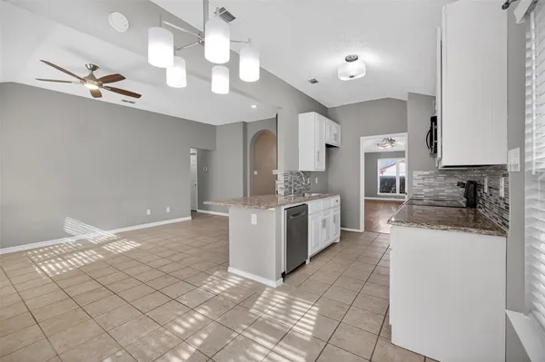 $2,200 | 1204 Saratoga Drive, Euless, TX 76040