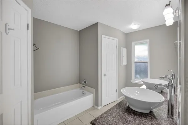 $2,200 | 1204 Saratoga Drive, Euless, TX 76040