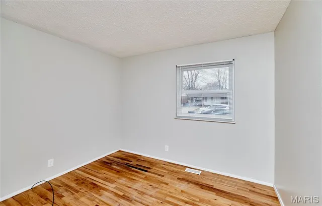 $1,500 | 2551 Hedgerow Drive, Florissant, MO 63031