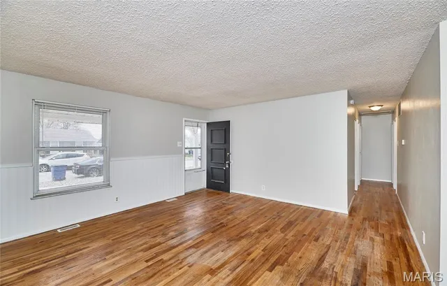 $1,500 | 2551 Hedgerow Drive, Florissant, MO 63031