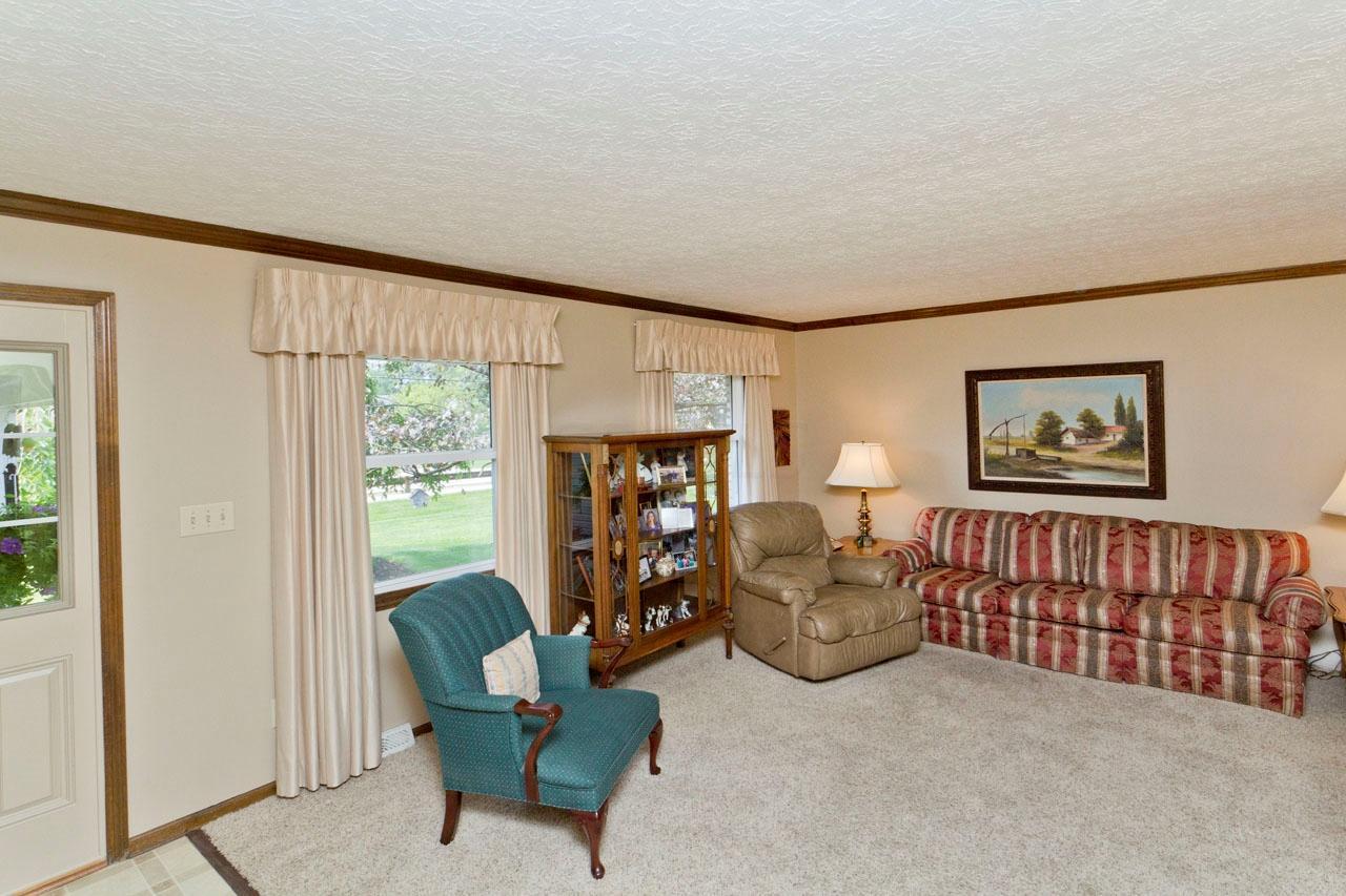 278 Schrock Road Columbus, OH 43085 - Photo 4 of 23