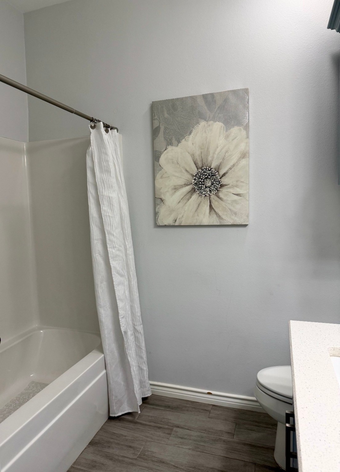 2295 Diamond D Lane Beaumont, TX 77713 - Photo 23 of 28 a bathroom with a toilet and a tub