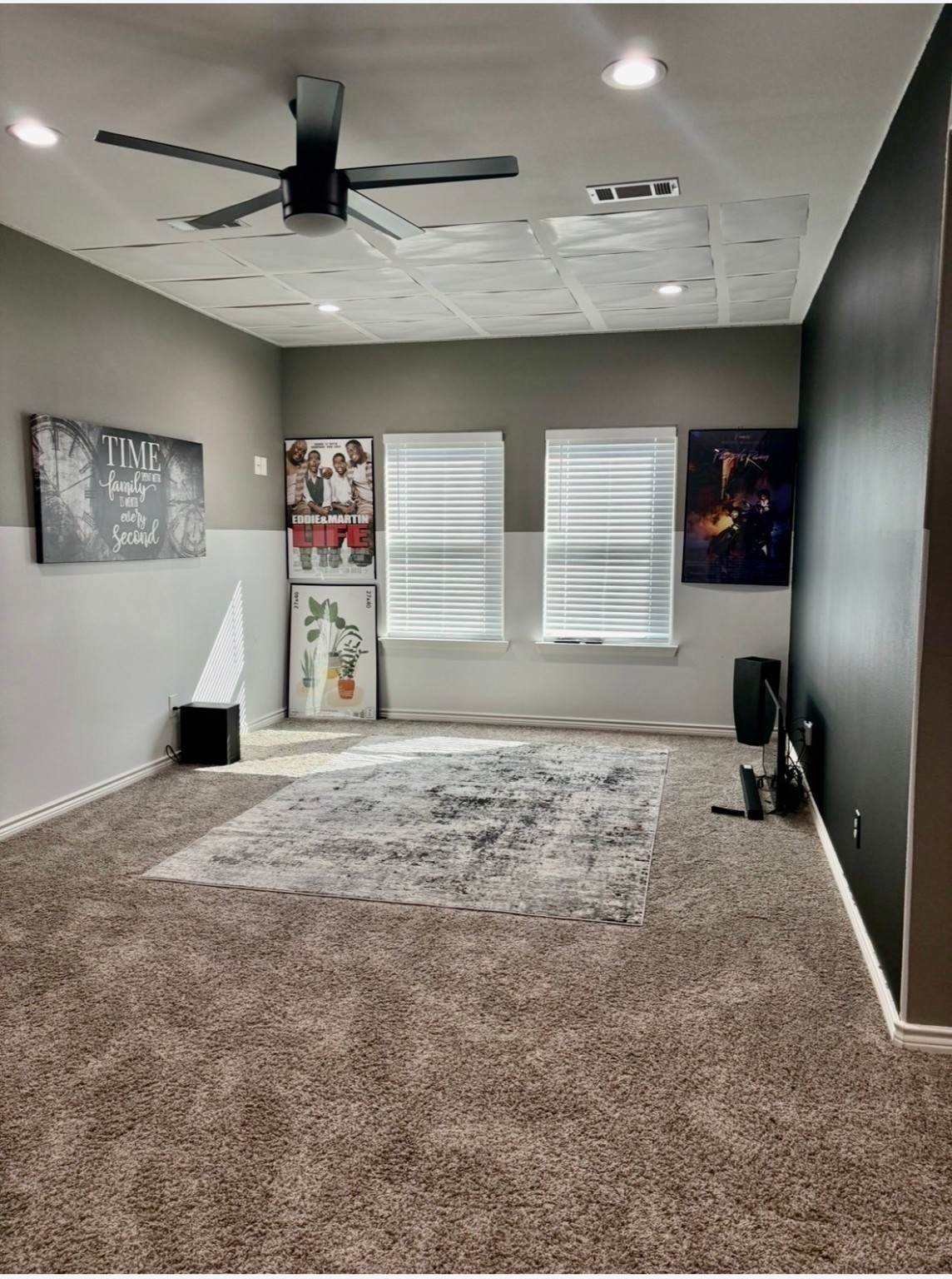 2295 Diamond D Lane Beaumont, TX 77713 - Photo 26 of 28 a view of a livingroom with workspace and a window