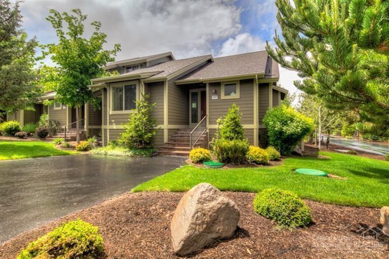 1286 Highland View Loop Redmond, OR 97756 - Photo 1 of 36 Front 2
