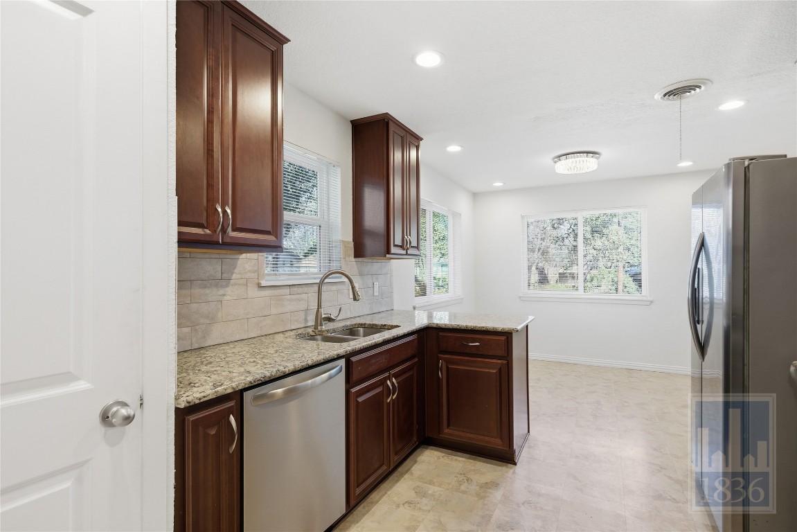 4405 Terrilance Drive Austin, TX 78741 - Photo 8 of 33