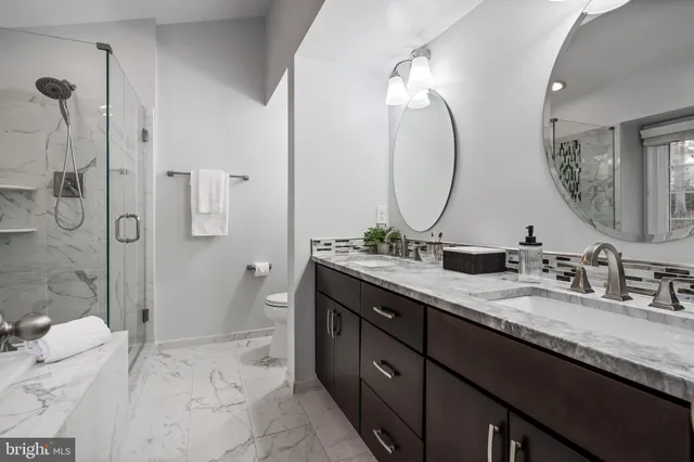 $914,900 | 7921 Oak Hollow Lane, Fairfax Station, VA 22039