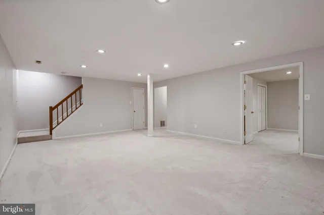 $914,900 | 7921 Oak Hollow Lane, Fairfax Station, VA 22039