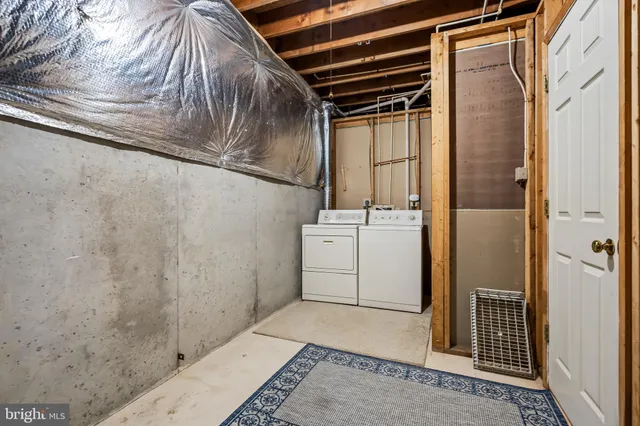 $914,900 | 7921 Oak Hollow Lane, Fairfax Station, VA 22039