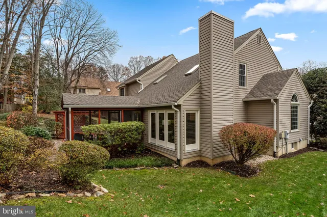 $914,900 | 7921 Oak Hollow Lane, Fairfax Station, VA 22039