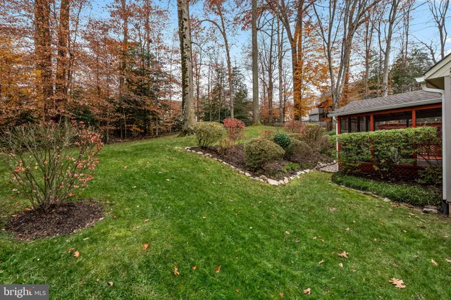 $914,900 | 7921 Oak Hollow Lane, Fairfax Station, VA 22039