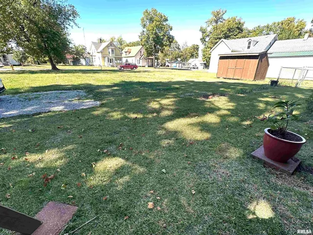 $119,900 | 420 West 3rd Street, Centralia, IL 62801