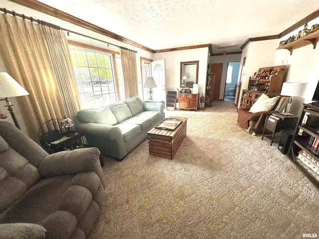 $119,900 | 420 West 3rd Street, Centralia, IL 62801