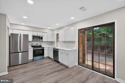 2006 Headlands Circle Reston, VA 20191 - Photo 5 of 15