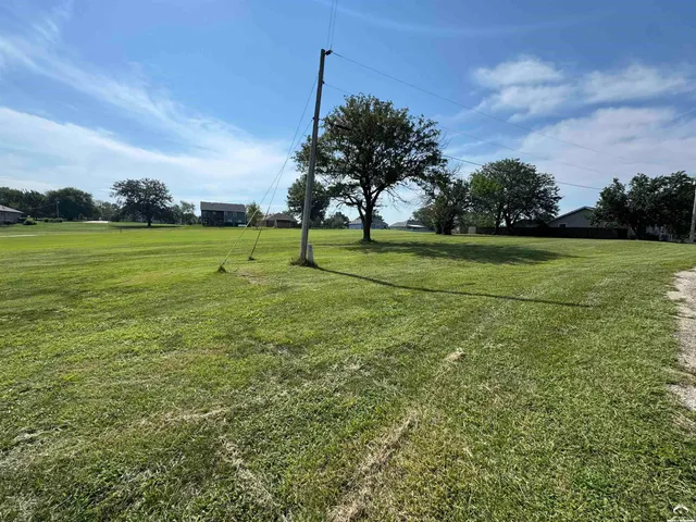 $11,000 | 7882 Seneca Lake Road, Ozawkie, KS 66070