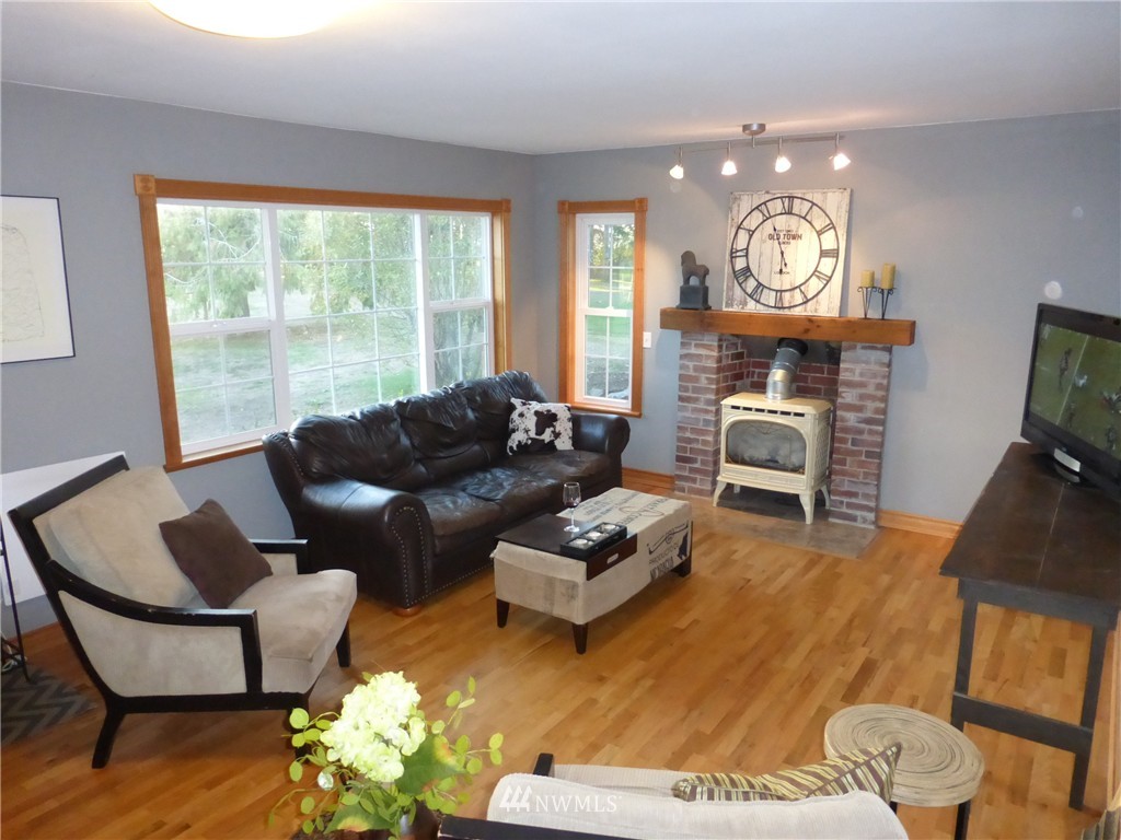13508 Military Road Southeast Rainier, WA 98576 - Photo 11 of 25 Gallery Image 11