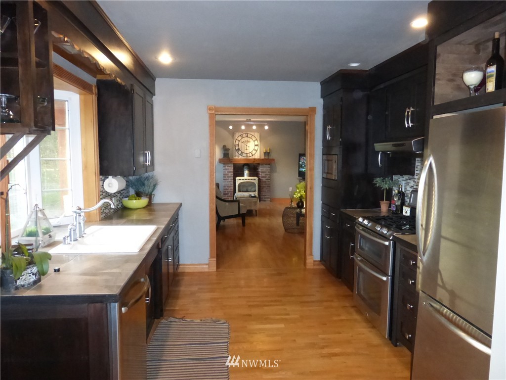 13508 Military Road Southeast Rainier, WA 98576 - Photo 9 of 25 Gallery Image 9